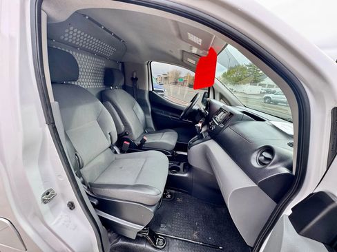 Used 2019 Nissan NV200 S image 15