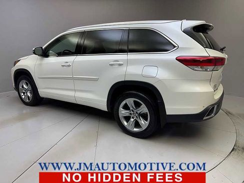 Used 2017 Toyota Highlander Limited image 3