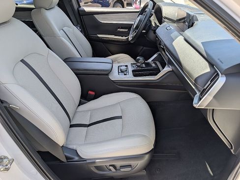 Used 2024 MAZDA CX-90 Plug-In Hybrid w/ Preferred AWD/4WD image 18