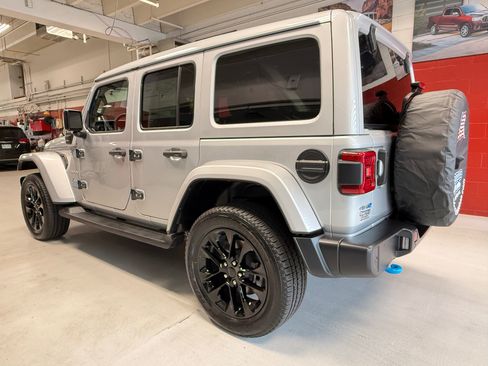 Certified 2022 Jeep Wrangler Unlimited Sahara w/ Cold Weather Group AWD/4WD image 6