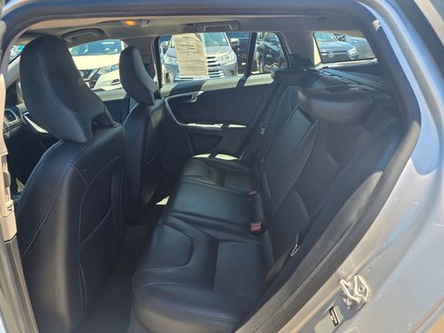 Used 2015 Volvo V60 T5 Premier FWD image 11