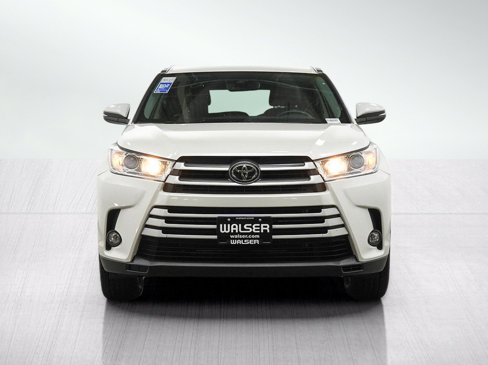 Used 2019 Toyota Highlander XLE AWD/4WD image 8