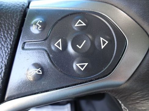 Used 2017 Chevrolet Suburban Premier AWD/4WD image 32