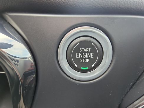 Used 2019 Chevrolet Blazer RS AWD/4WD image 17