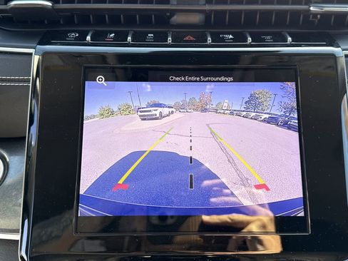 Used 2023 Jeep Grand Cherokee Laredo w/ Luxury Tech Group I image 28