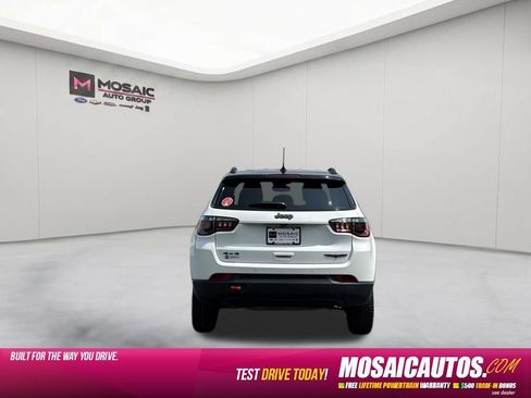 Used 2026 Jeep Compass Trailhawk AWD/4WD image 6