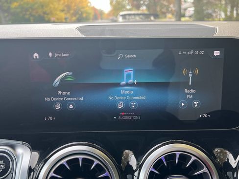 Used 2021 Mercedes-Benz GLB 250 GLB 250 4MATIC AWD 4dr SUV image 15