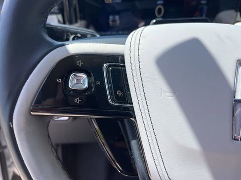 Used 2025 Lincoln Aviator Reserve RWD image 18
