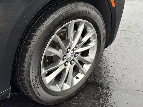 Used 2024 Buick Enclave Avenir w/ Avenir Technology Package image 9