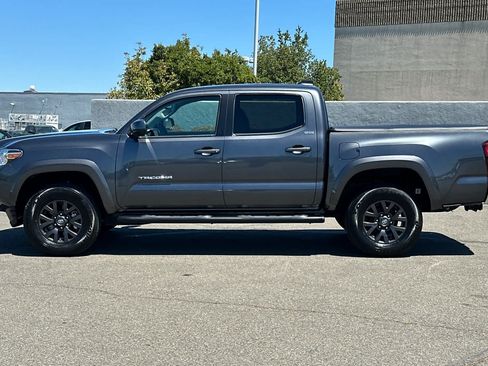 Used 2022 Toyota Tacoma SR5 RWD image 9