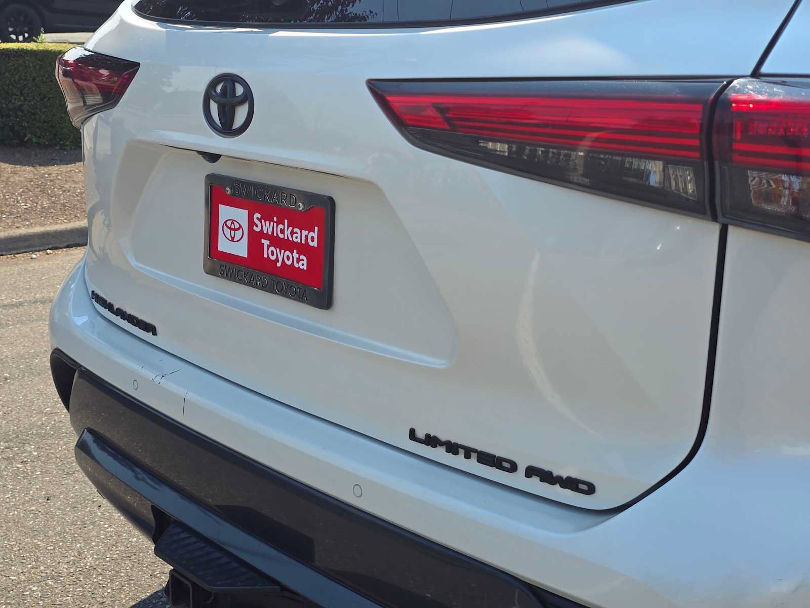 Used 2021 Toyota Highlander Limited AWD/4WD image 13
