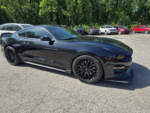 Used 2019 Ford Mustang GT RWD image 10