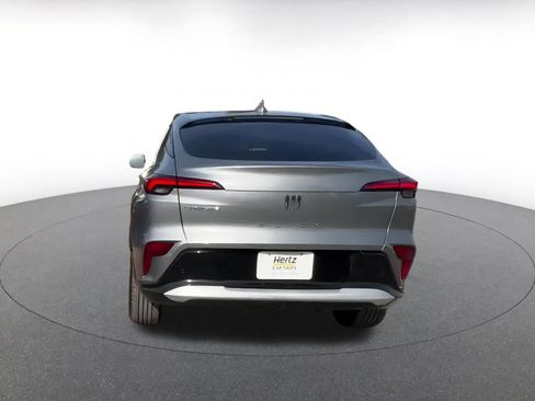 Used 2025 Buick Envista Sport Touring image 12