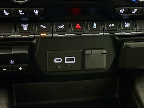 Certified 2022 Chevrolet Silverado 2500 LTZ w/ LTZ Plus Package image 37