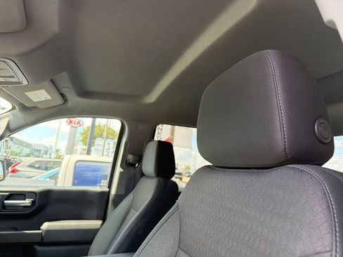 Used 2025 Chevrolet Silverado 1500 Custom image 11