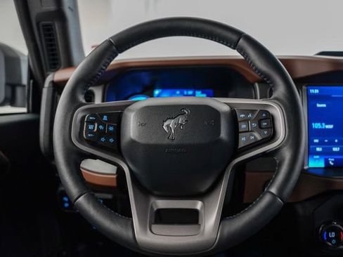 Used 2024 Ford Bronco Outer Banks AWD/4WD image 49