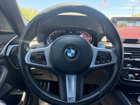 Used 2021 BMW 540i w/ M Sport Package RWD image 9