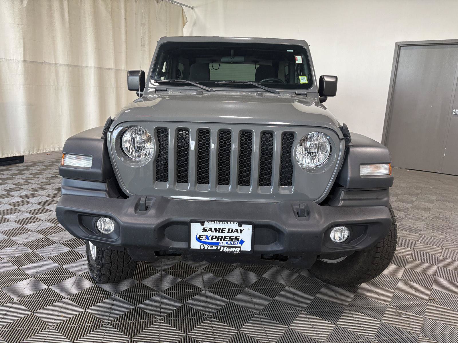 Used 2021 Jeep Wrangler Sport AWD/4WD image 4