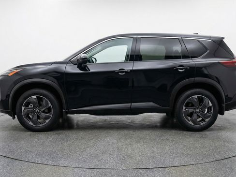 Used 2025 Nissan Rogue SV image 5