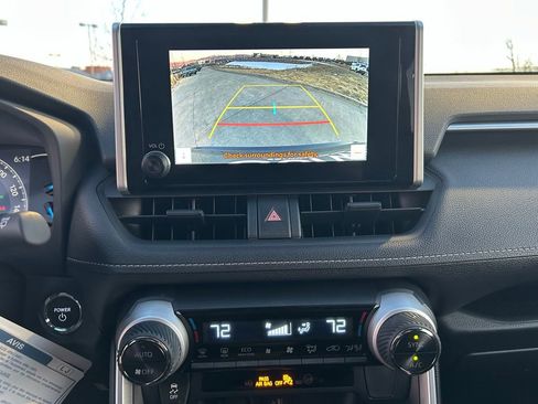 Used 2025 Toyota RAV4 XLE image 17