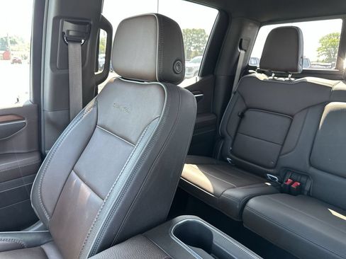 Used 2025 GMC Sierra 1500 Denali w/ Denali Reserve Package AWD/4WD image 12