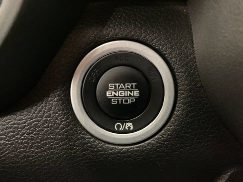 Used 2021 RAM 1500 Big Horn AWD/4WD image 14