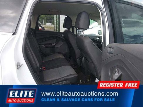Used 2017 Ford Escape SE FWD image 16