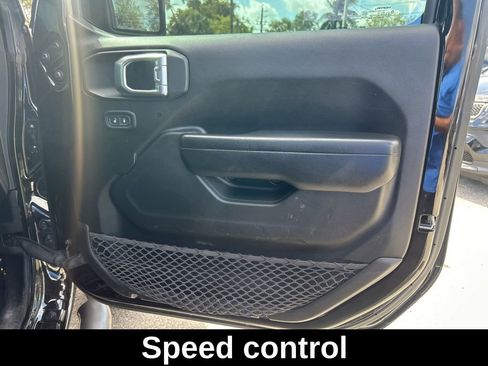 Used 2022 Jeep Gladiator Mojave w/ Trailer Tow Package image 27