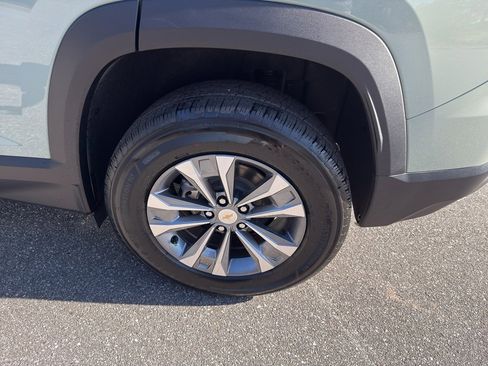 New 2026 Chevrolet Equinox LT w/ Convenience Package II FWD image 21