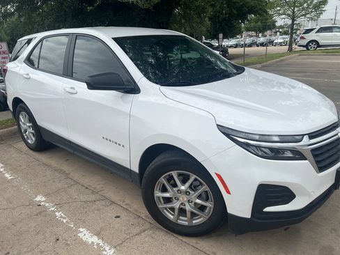 Used 2024 Chevrolet Equinox LS w/ Driver Confidence II Package image 5