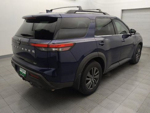 Used 2022 Nissan Pathfinder SV w/ SV Premium Package image 9