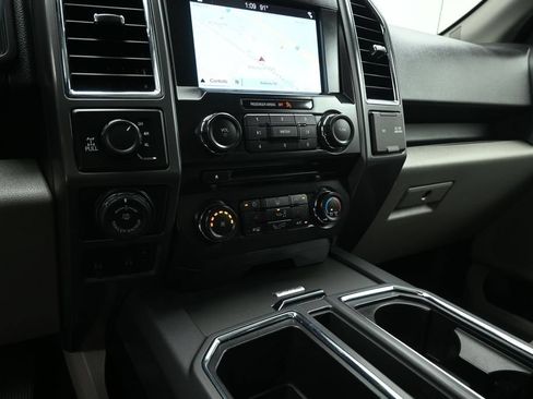 Used 2016 Ford F150 XLT AWD/4WD image 13