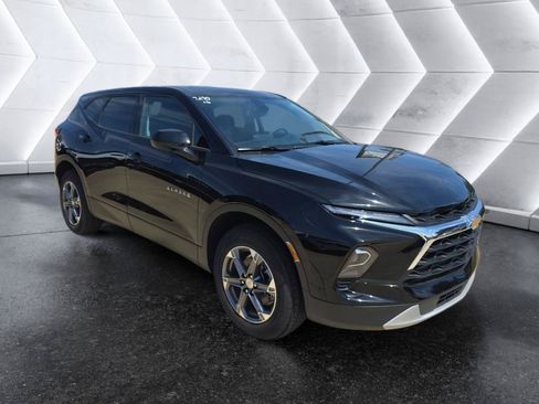 New 2026 Chevrolet Blazer LT w/ LPO, Floor Liner Package FWD image 3
