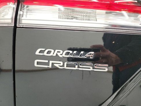 Used 2025 Toyota Corolla Cross LE image 14