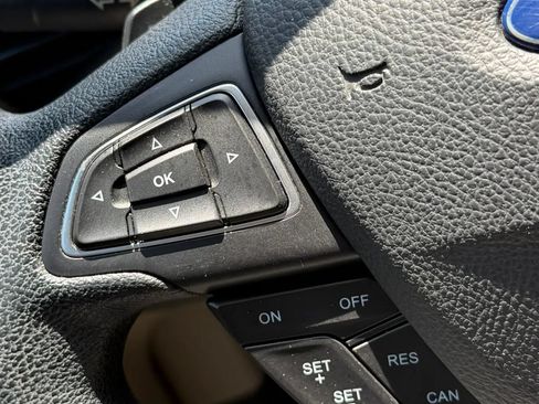 Used 2017 Ford Escape SE AWD/4WD image 17