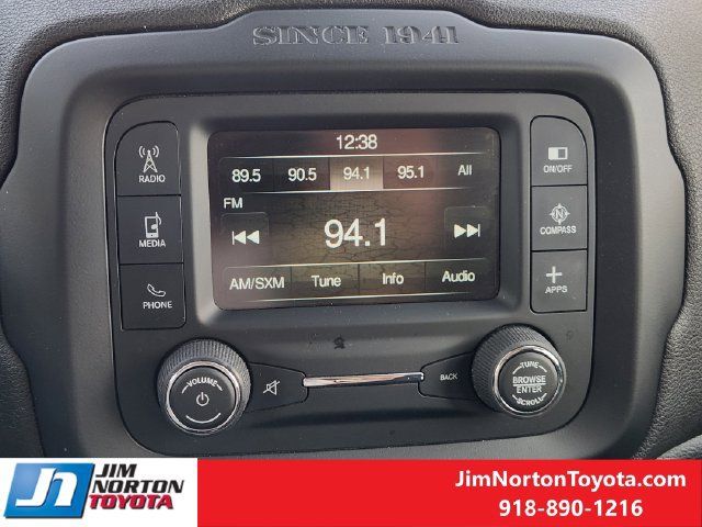Used 2016 Jeep Renegade Trailhawk AWD/4WD image 18
