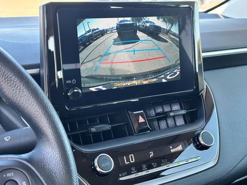 Used 2025 Toyota Corolla LE FWD image 24