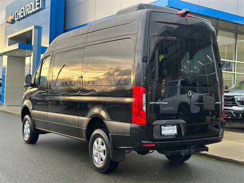 Used 2019 Mercedes-Benz Sprinter 2500 image 3