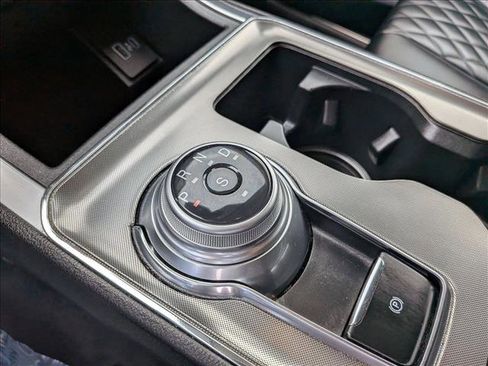 Used 2024 Ford Edge Titanium image 15