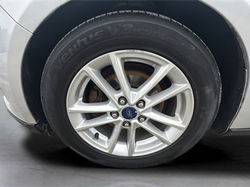 Used 2016 Ford Focus SE w/ SE Cold Weather Package image 29