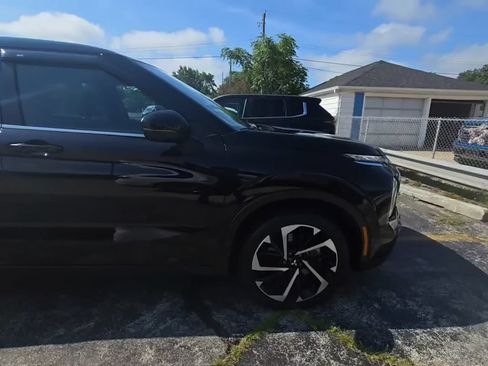 Used 2023 Mitsubishi Outlander SE AWD/4WD image 7