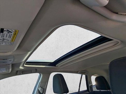 Used 2015 Toyota RAV4 XLE image 9