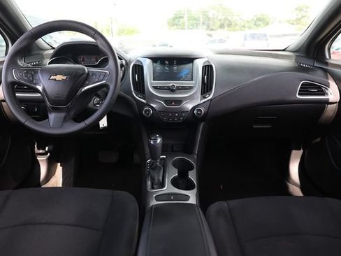 Used 2017 Chevrolet Cruze LT w/ RS Package FWD image 21