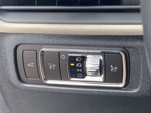 New 2026 Lincoln Corsair Premiere image 28