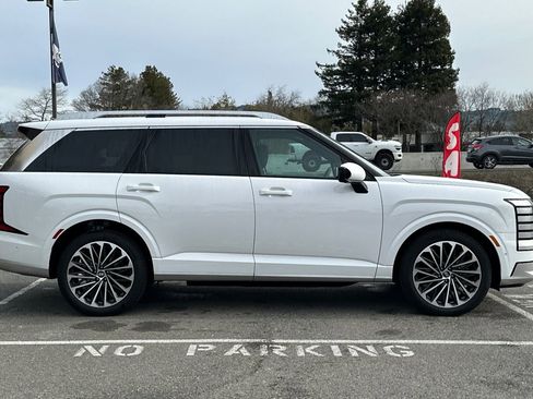 New 2026 Hyundai Palisade Calligraphy image 3