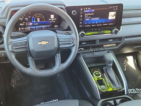Used 2026 Chevrolet Colorado W/T w/ Advanced Trailering Package AWD/4WD image 11