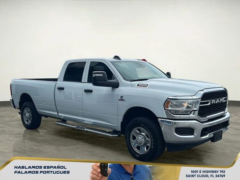 Used 2024 RAM 3500 Tradesman w/ Chrome Appearance Group AWD/4WD image 8