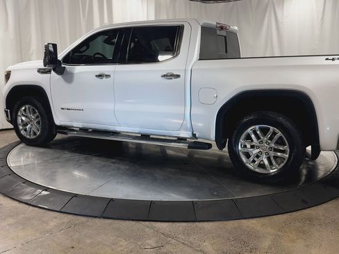 Used 2021 GMC Sierra 1500 SLT w/ SLT Premium Plus Package AWD/4WD image 10