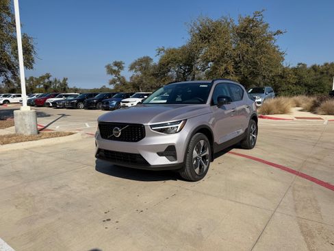 New 2026 Volvo XC40 B5 Core w/ Protection Package Premier image 2