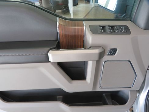 Used 2017 Ford F150 Lariat w/ Equipment Group 502A Luxury image 14